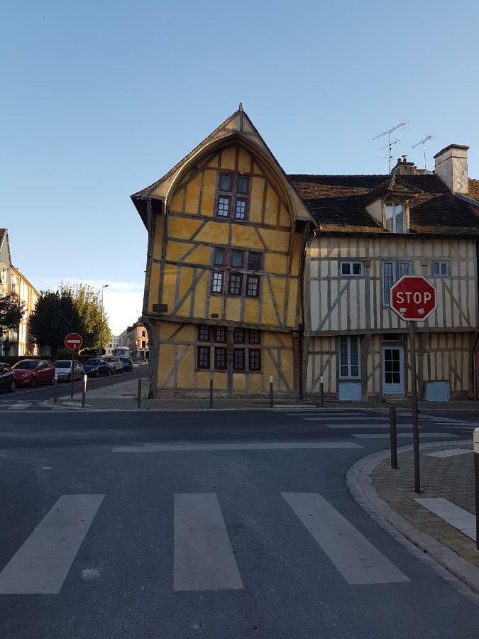 Appartement Du Vieux Troyes Exterior photo